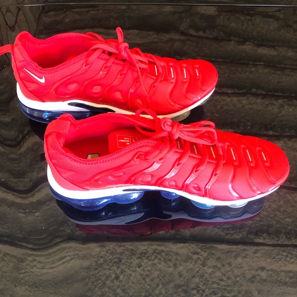 New Nike men’s Vapormax plus sneakers red 11 - Picture 2 of 4
